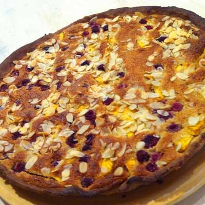 Tarte aux amandes cuisine Sophie Livebardon restaurant proche de la clusaz et du grand bornand